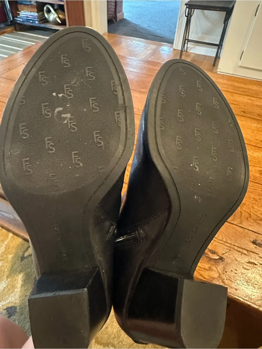 Title: Franco Sarto Diana Dual Zip Leather Ankle Booties Black Size 10